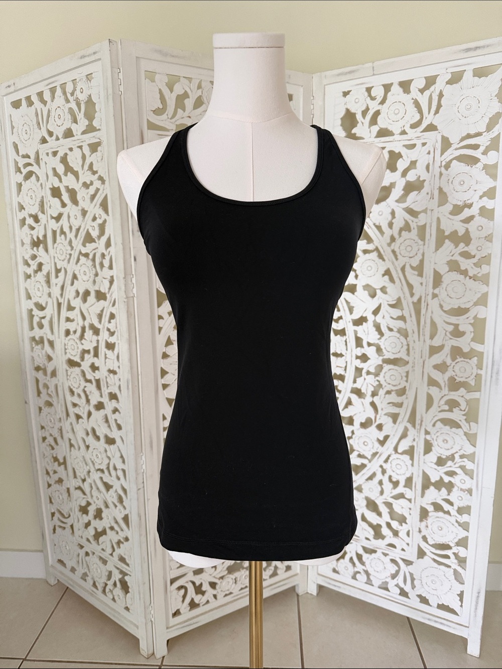 Sleek Black Scoop Neck Tank Top